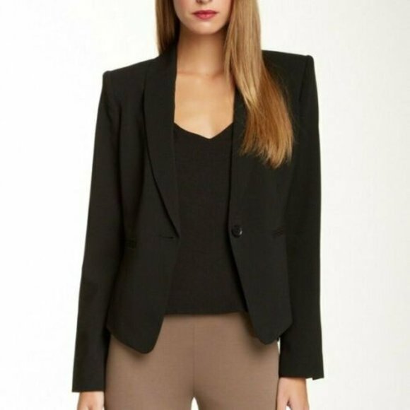 bcbgmaxazria suit